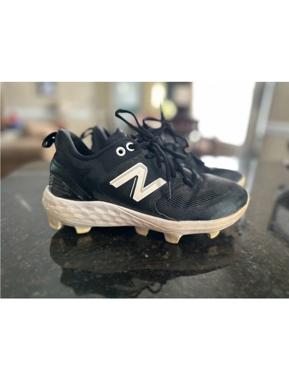 New Balance Mens 3000 Black and White Baseball Cleats